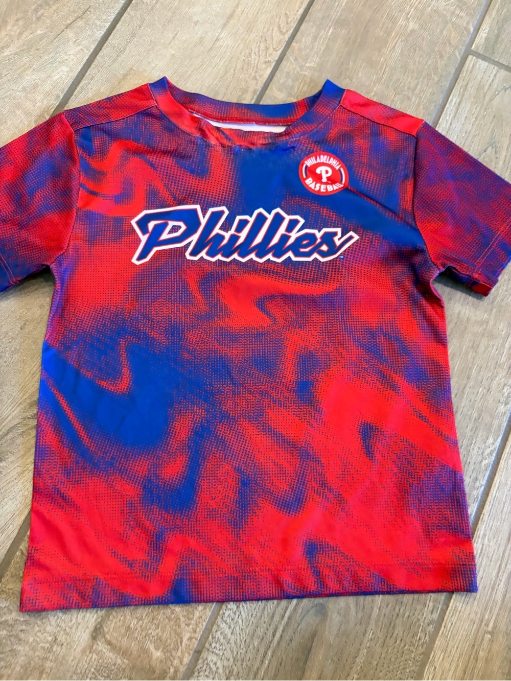 MLB Philadelphia Phillies Pinch Hitter t-shirt red and blue pattern kids size 4